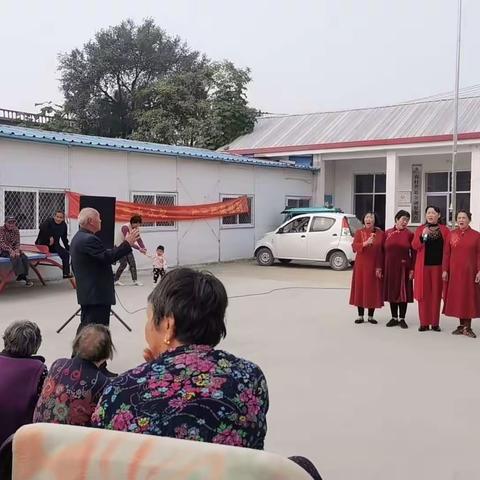 临港街道综合养老服务中心每周娱乐来啦！！👏👏👏