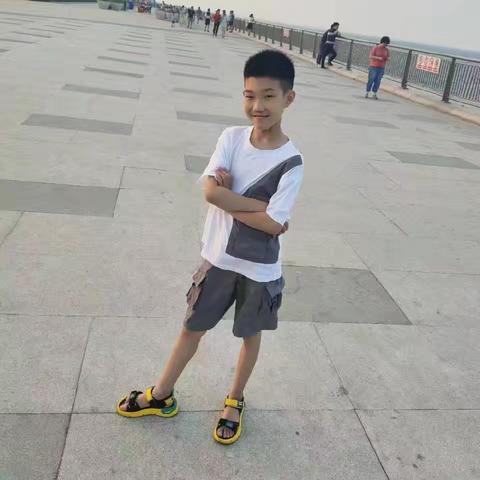 六二班梧桐小报——让真情自然流露