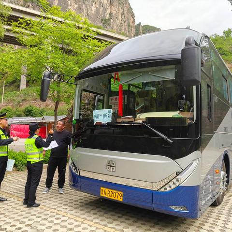 运政执法队检查旅游包车工作动态