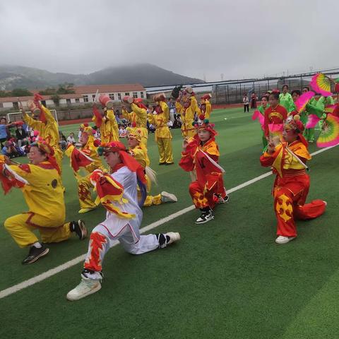 海阳秧歌进校园，非遗文化代代传——留格庄镇中心小学举行“庆六一”海阳大秧歌汇报演出活动