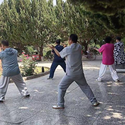 全民健身    功利千秋