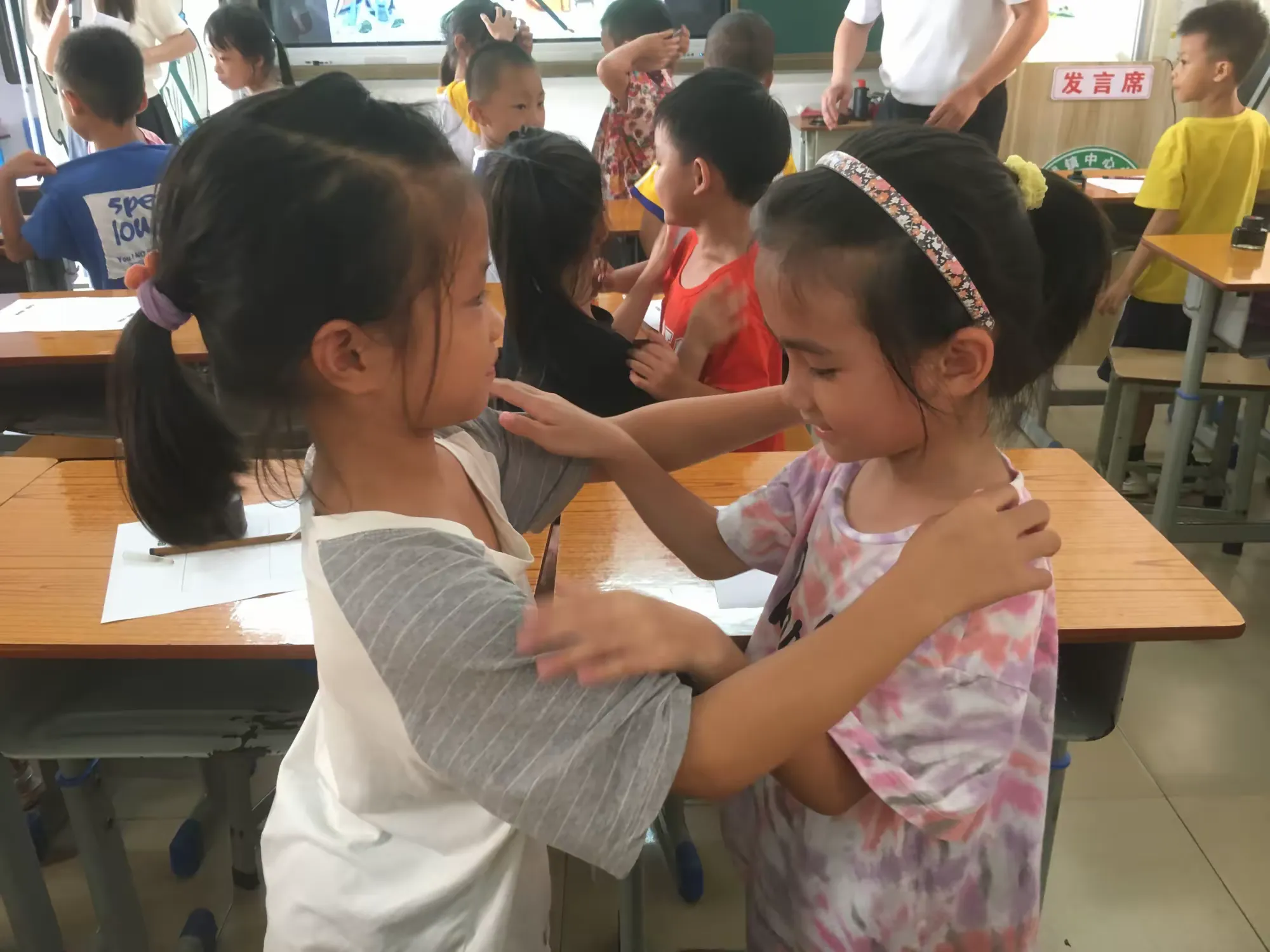 简篇-开笔礼| 开笔延脉 诗礼传家——苍城镇中心小学北校区2024年“开笔礼”暨五邑优秀传统家训诵读活动