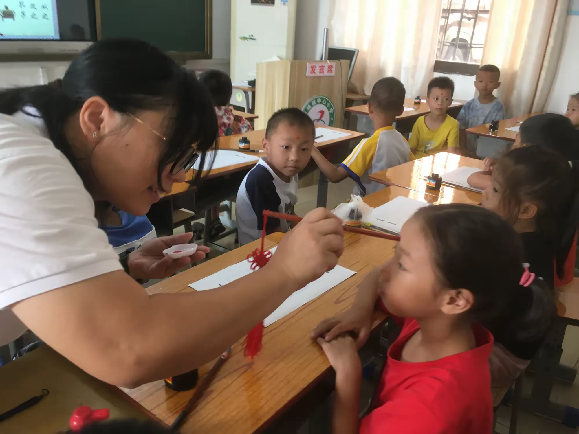 简篇-开笔礼| 开笔延脉 诗礼传家——苍城镇中心小学北校区2024年“开笔礼”暨五邑优秀传统家训诵读活动