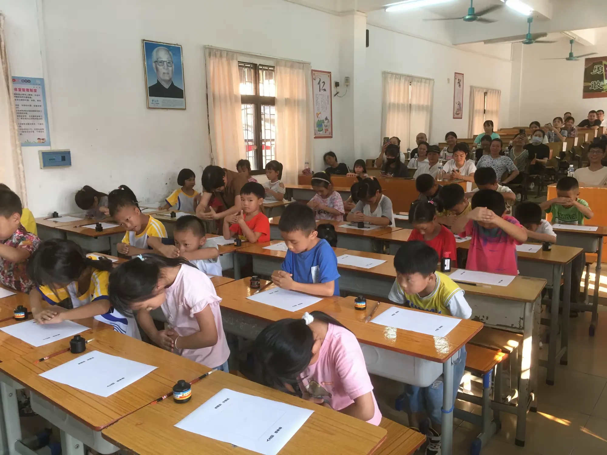 简篇-开笔礼| 开笔延脉 诗礼传家——苍城镇中心小学北校区2024年“开笔礼”暨五邑优秀传统家训诵读活动