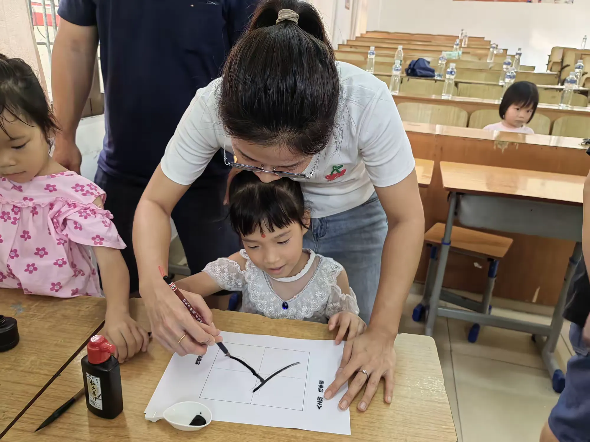 简篇-开笔礼| 开笔延脉 诗礼传家——苍城镇中心小学北校区2024年“开笔礼”暨五邑优秀传统家训诵读活动