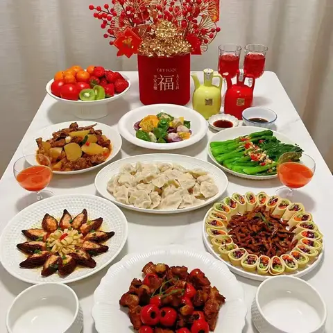 少年掌勺迎新春，一人一道年夜饭 —— 初一（7）班年夜饭实践活动