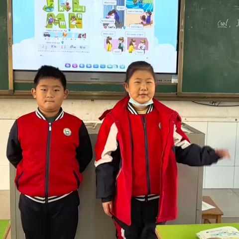 梁邹小学三年级幸福课堂：英语趣味故事表演    楚龙秋