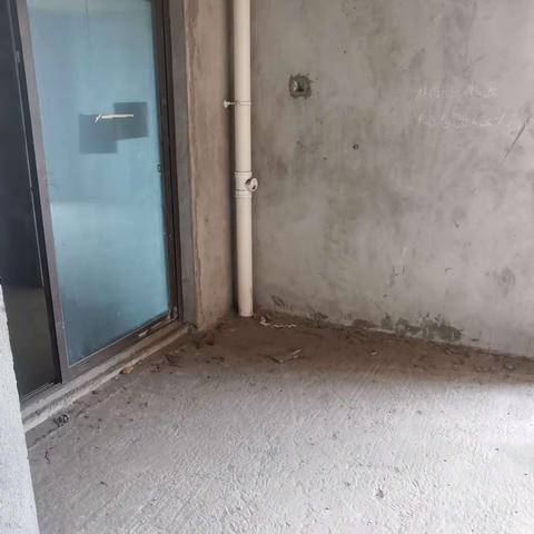 急售🌟凯旋广场，产权105，12楼，清水，带入户花园户型漂亮，便宜卖68.8万不包证，66912