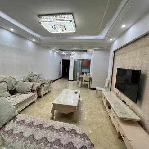 ❤️❤️急售🔑东岸雅苑精装全家具家电，产权82平方，3/2/2，还带一个产权车位，36.8万不保证，66912