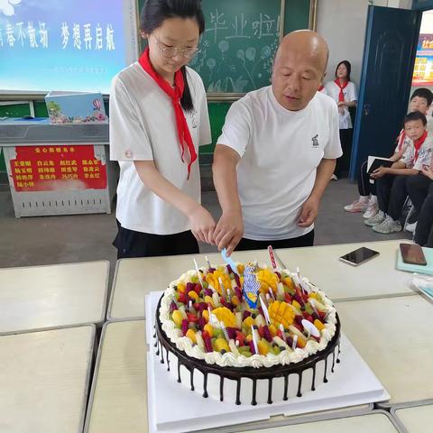 青春不散场   梦想再启航 ———鲁安小学六年级毕业典礼典礼