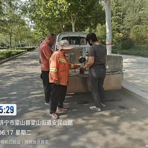 梁山环卫多管齐下，为城市洁净与工人健康撑起防护伞