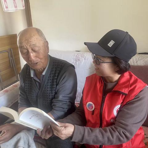 东升社区开展“送书到家、送学上门”活动