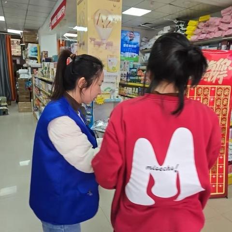 新发镇民生尚都社区开展 宣传“门前四包”,营造宜居环境