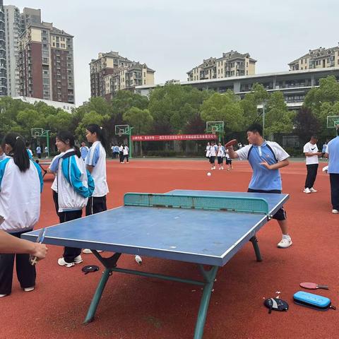 以赛代练，备战体考——武汉市光谷实验中学八年级绽放五月体育文化节