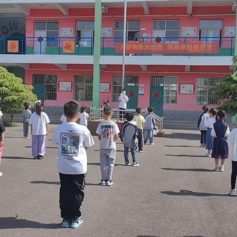 关爱自己 快乐成长———康庄中心校停驷头小学开展心理健康宣传月活动