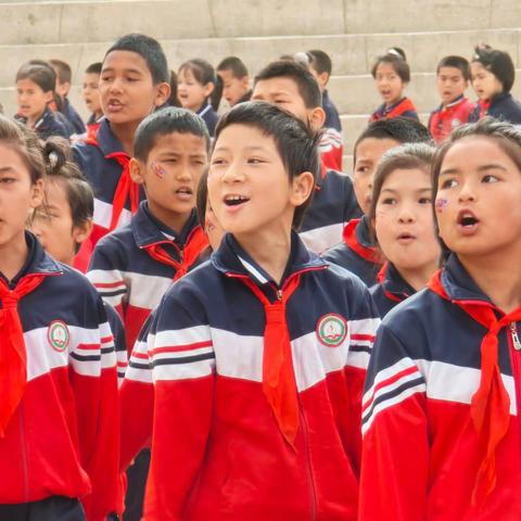 阳光与体育相伴，健康与快乐同行——依希来木其乡第一小学第三十六届春季运动会