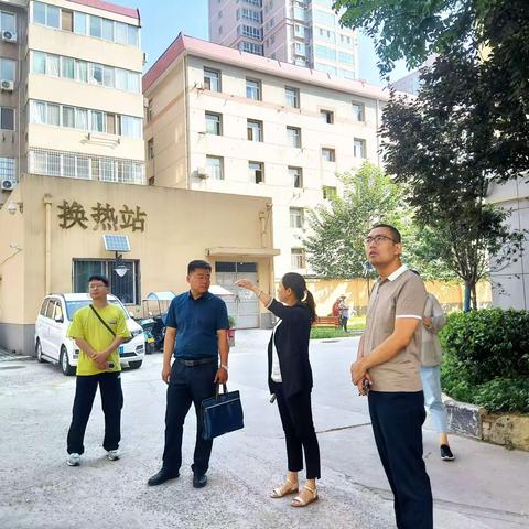 区爱卫办及住建局调研督导韩森寨老旧小区环境卫生整治工作落实情况