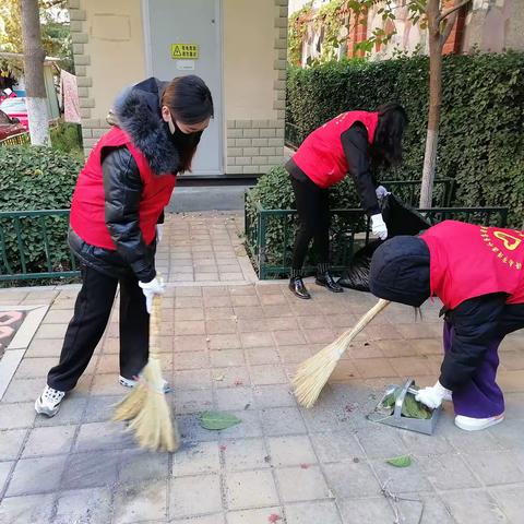 【治荟明湖•幸福按察司】共建单位进社区 卫生清洁我先行——按察司街社区联合双报道单位开展卫生治理活动