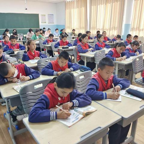 “聚焦新课标，赋能‘真’课堂”——伊宁市第十一小学书记（校长）领航工作室英语公开课活动