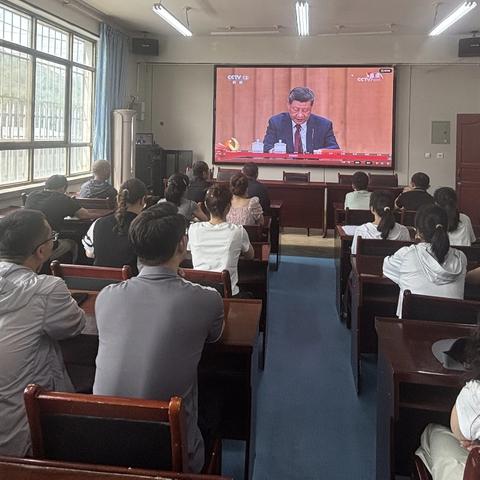 喜迎建党105载 初心如炬育新人——礼县中坝镇学区组织全体师生集中收看庆祝中国共产党成立105周年大会直播暨党员教师重温入党誓词活动