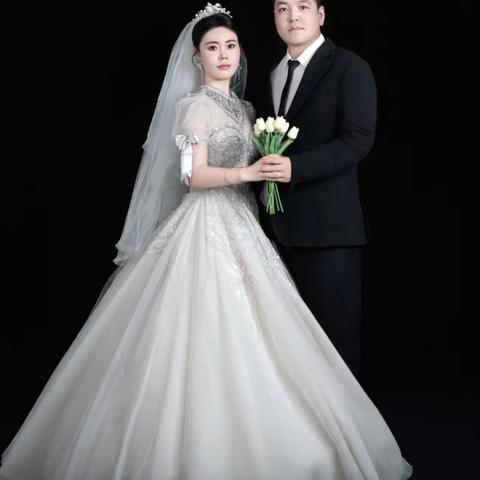 胡占玲＆侯帅帅 ﻿婚礼邀请函