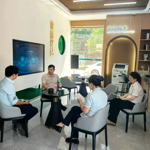 “金秋献礼、邮惠相伴”市分公司党委书记、总经理苏高峰赴浔阳调研指导双节营销活动