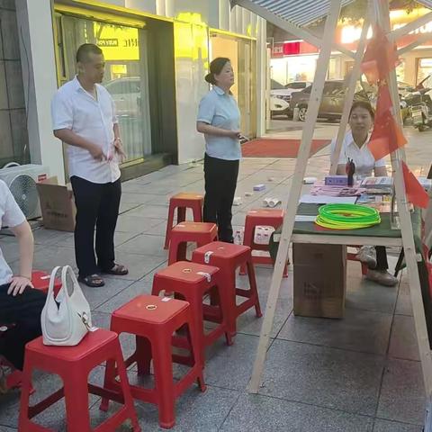 浔阳区邮政分公司“金秋献礼、邮惠相伴”拓客增收活动播报（10.3）