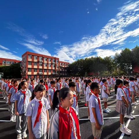 铭记历史砺志气 聚力逐梦启新程——市中区君山路小学“开学第一课”系列活动