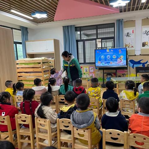 柏林幼儿园中二班幼儿4月24日幼儿在园情况