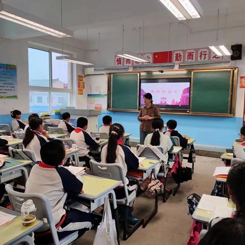 【集贤镇中心学校】“全民国防教育”集贤镇赵代小学主题班队会活动。