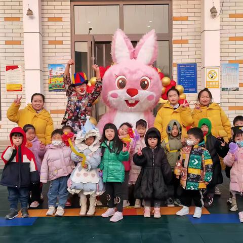 “书香沁润心灵——阅读伴我成长”温馨中二