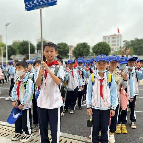 研学旅行促成长，最美课程在路上——官渡镇中心小学四4班为了开拓幼儿视野，增长知识，亲近自然、感受生活