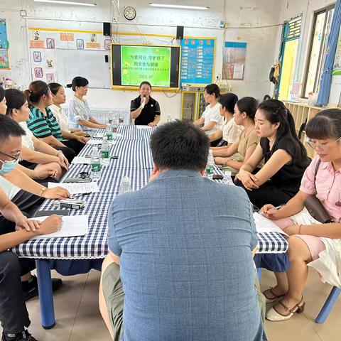 为爱同行    守护孩子的食品安全与健康——北海市铁山港区第六幼儿园2024年春季学期食堂“家长开放日”