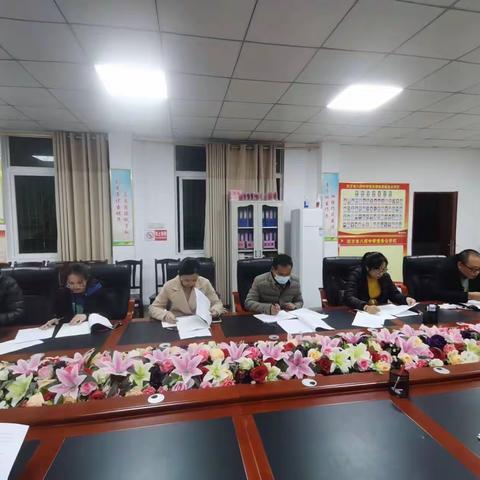 述评促反思，自省求进步——初一年级开展教学工作述评活动