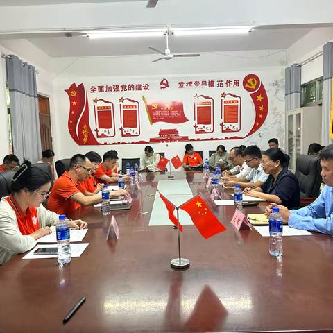 交流互鉴聚合力，赋能备考谱华章 ——记八所中学与尚外实中初三备考交流会