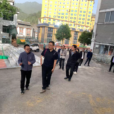 2024年金秀瑶族自治县学校领导后备力量培训班-初中、高中、职高组专家入校指导（第5天）