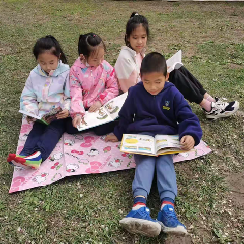 世界读书日——白家庄小学科技园校区2.4班“书香少年”PTA活动