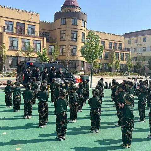 安全教学零距离 警用装备面对面——陕州区公安局特警大队送教进幼儿园