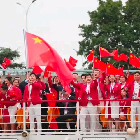 学习奥运精神，汲取追梦力量