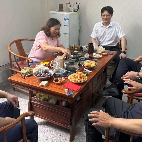 红石崖支行银企座谈会