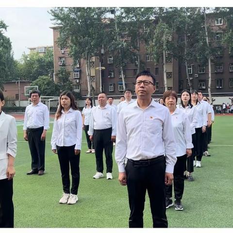 “五老”牵手“红领巾”，初心照“童心”铁路大院街道六一主题党日活动