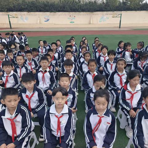 团结友爱 踔厉奋发——琅小303班10月份学习生活掠影