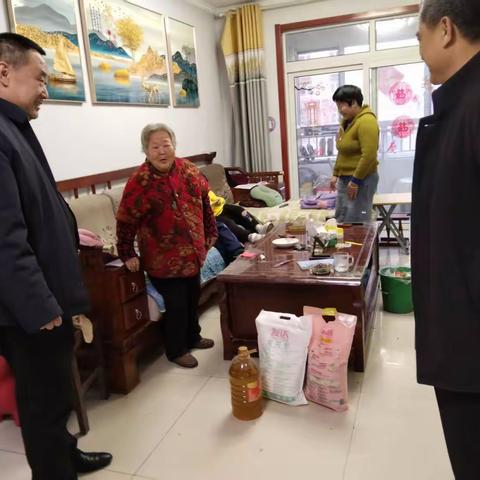 榆山街道胡山口村-真情走访暖人心 用心慰问传党情
