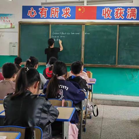 走进英语课堂  师生共成长 大桥乡冯村小学英语公开课纪实