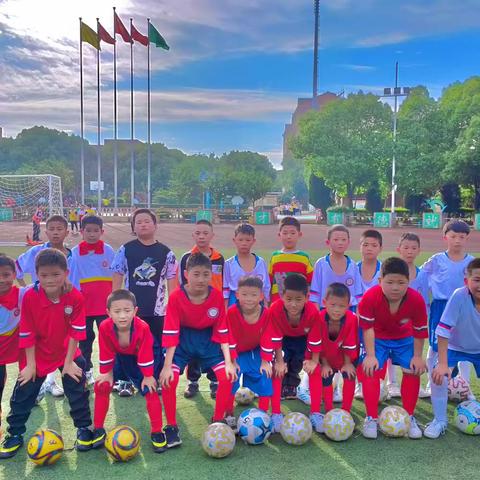 祝贺襄阳长春外国语学校在高新区足球联赛中取得优异成绩