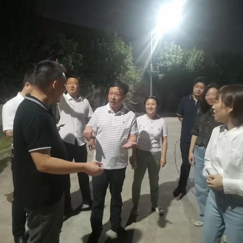 副区长张敏涛带队对臭氧污染防治值守工作进行夜查