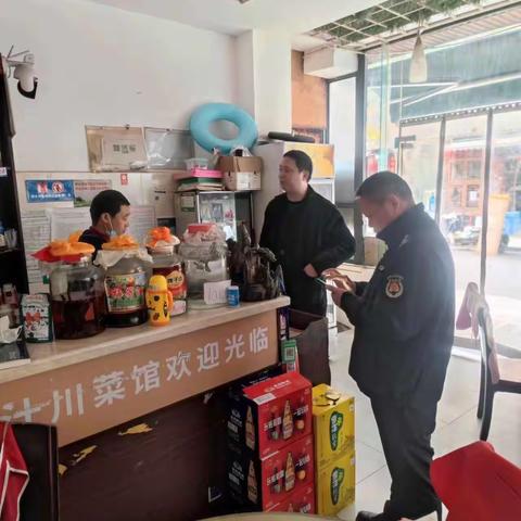 东湖街道开展餐饮油烟专项整治行动
