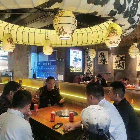 东湖街道开展餐饮油烟专项整治行动