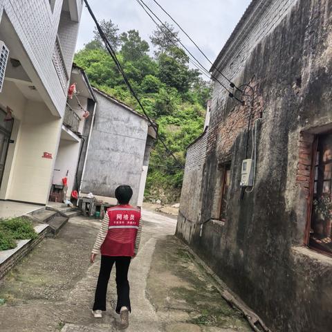 网格员:守护乡村文明行动