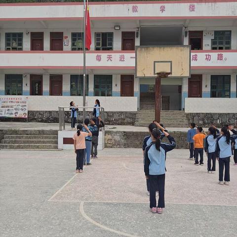 拉隆小学“三月三”壮族文化传承和发扬